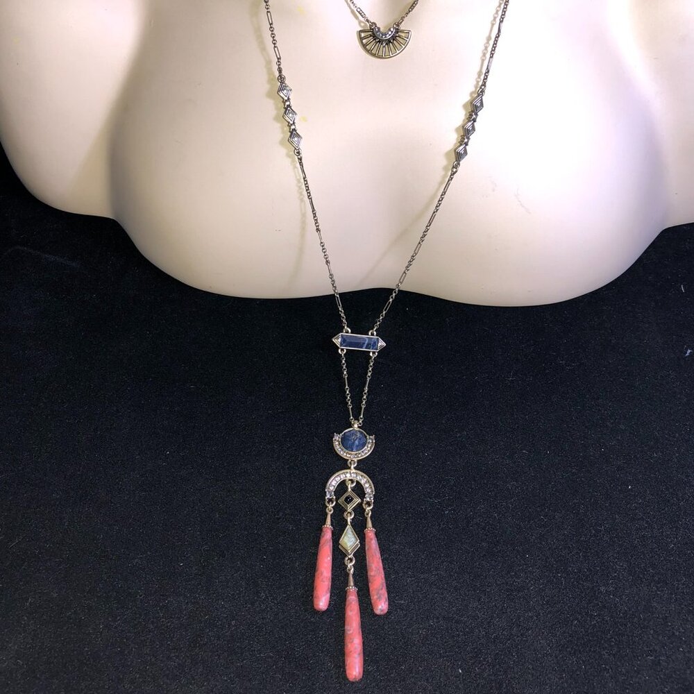 CHLOE + ISABEL Sunset Canyon Layered Pendant Necklace - N560CRAG